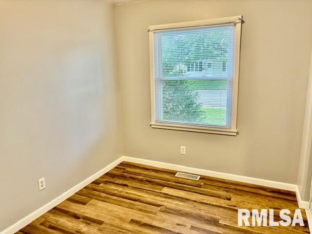 1604 Fairfield Drive Springfield, IL 62702 - Photo 15 of 19