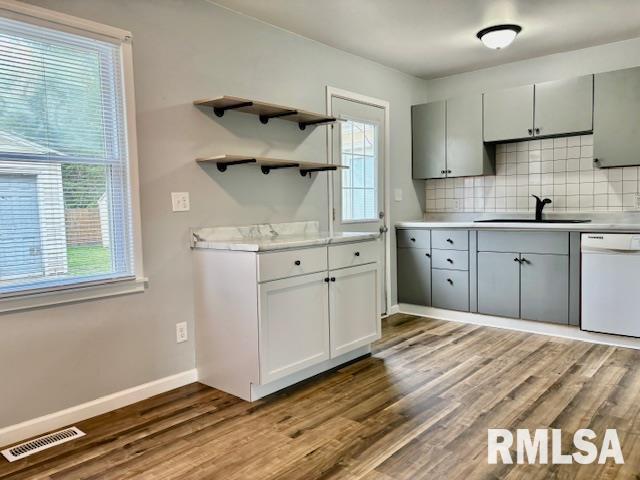 1604 Fairfield Drive Springfield, IL 62702 - Photo 6 of 19
