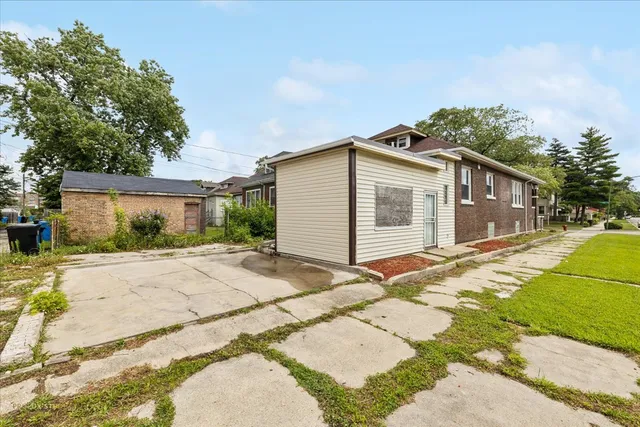 $115,000 | 8358 South Ada Street, Chicago, IL 60620