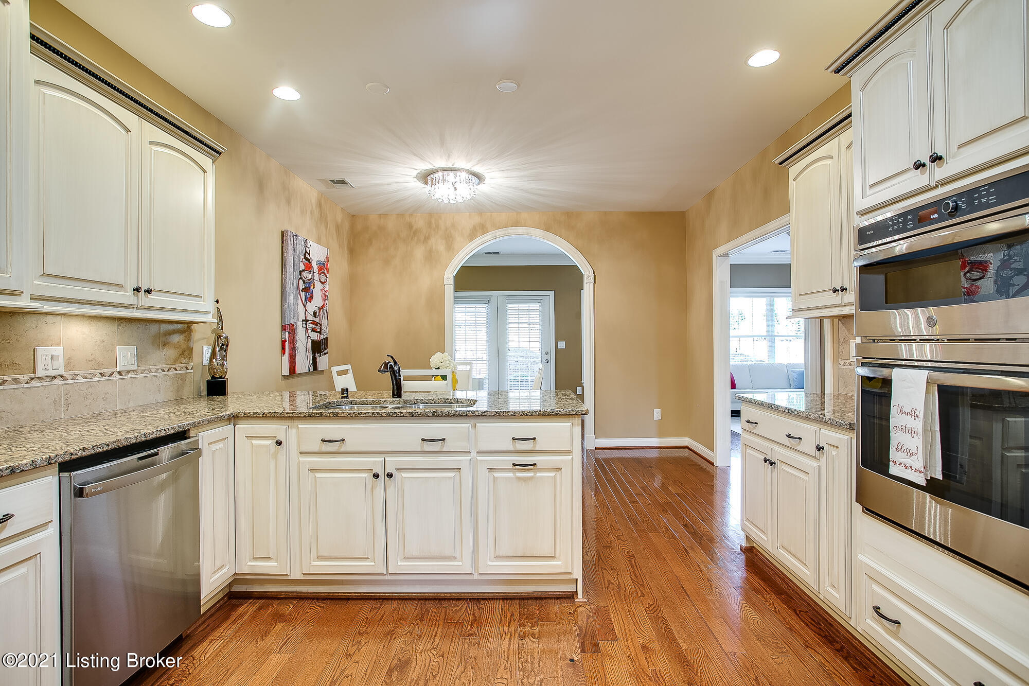 10716 Riva Road Louisville, KY 40223 - Photo 22 of 44 10716 Riva Rd-23