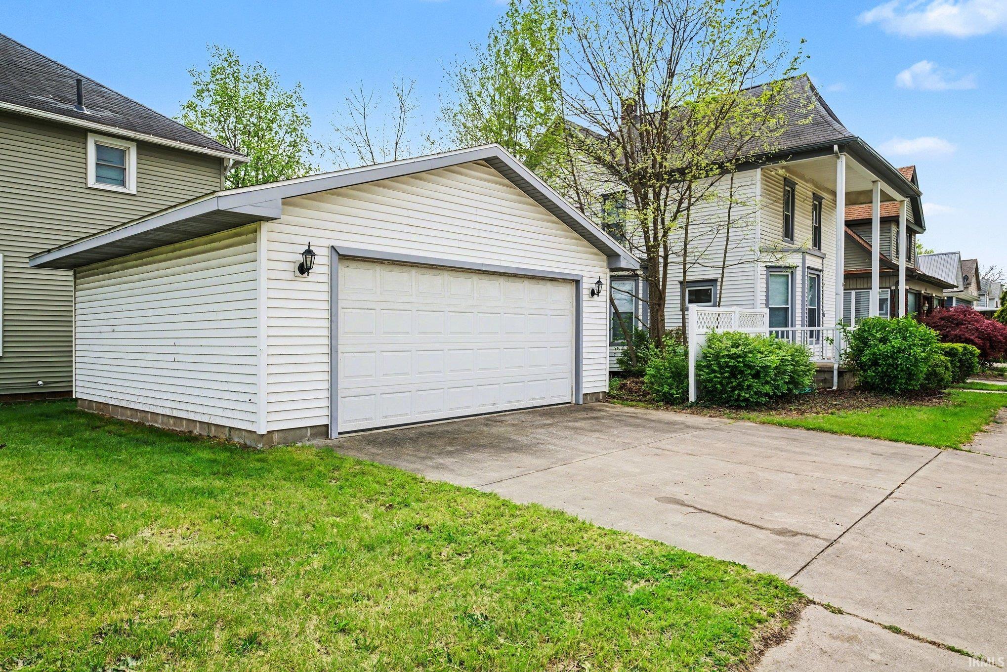 611 Bower Street Elkhart, IN 46514 - Photo 4 of 28