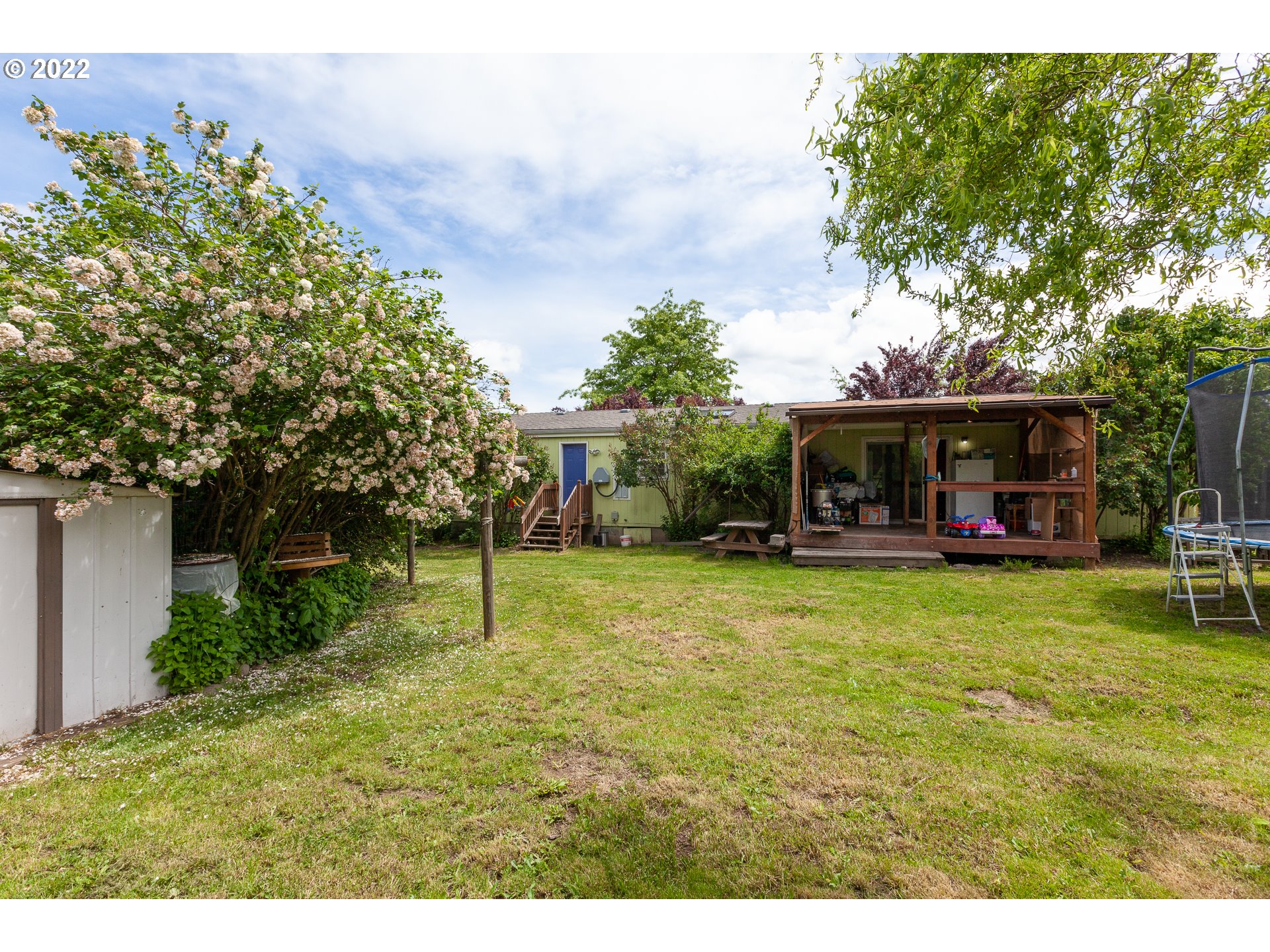 3460 Whitten Road Hood River, OR 97031 - Photo 28 of 32 Yard