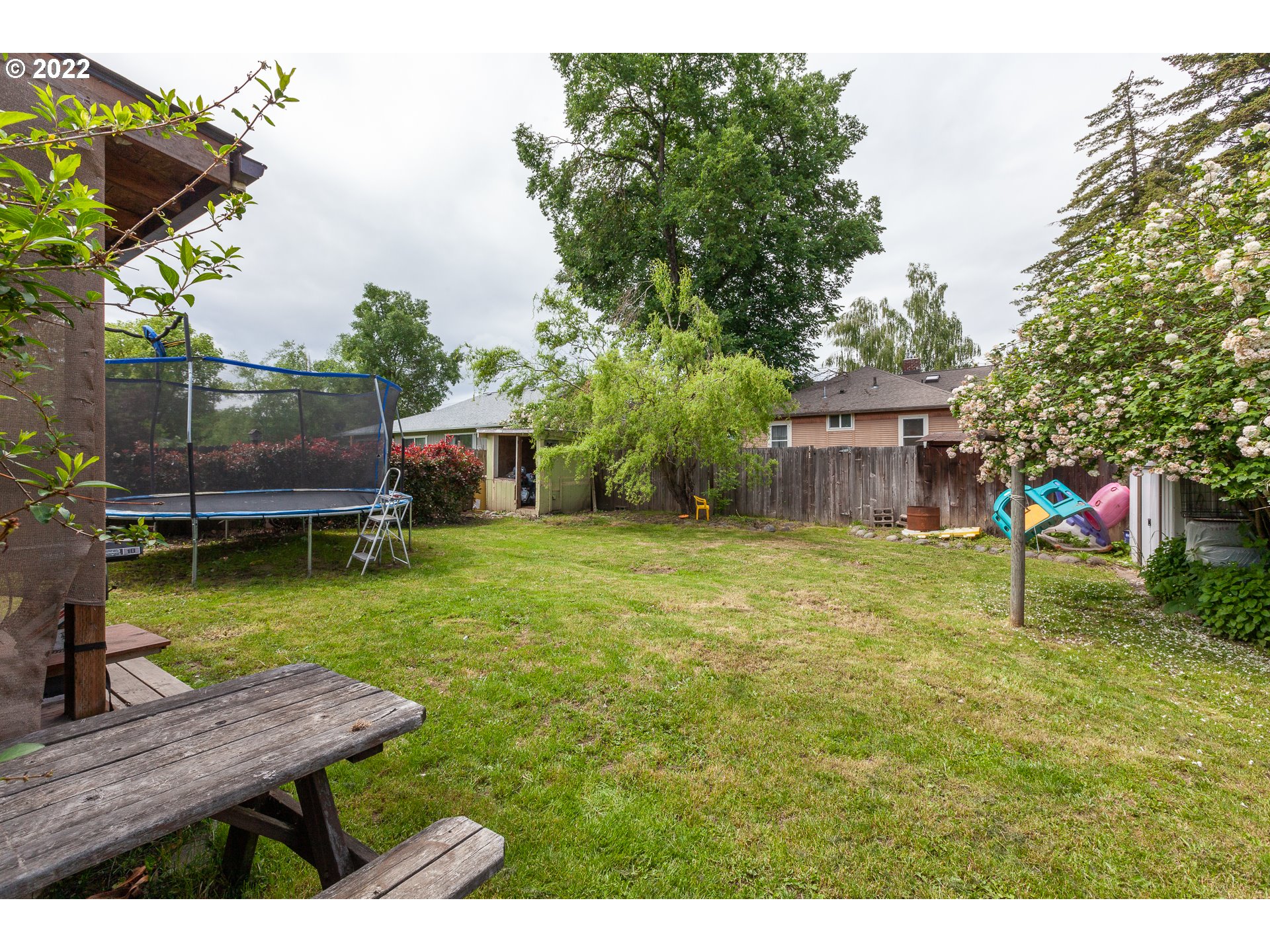 3460 Whitten Road Hood River, OR 97031 - Photo 31 of 32 Yard