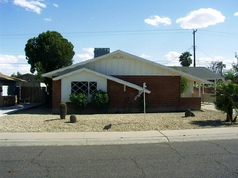 3525 West Lawrence Road Phoenix, AZ 85019 - Photo 2 of 12 3525