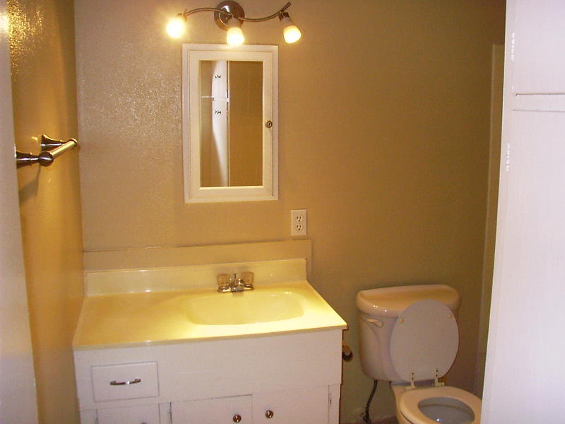 3525 West Lawrence Road Phoenix, AZ 85019 - Photo 6 of 12 3525