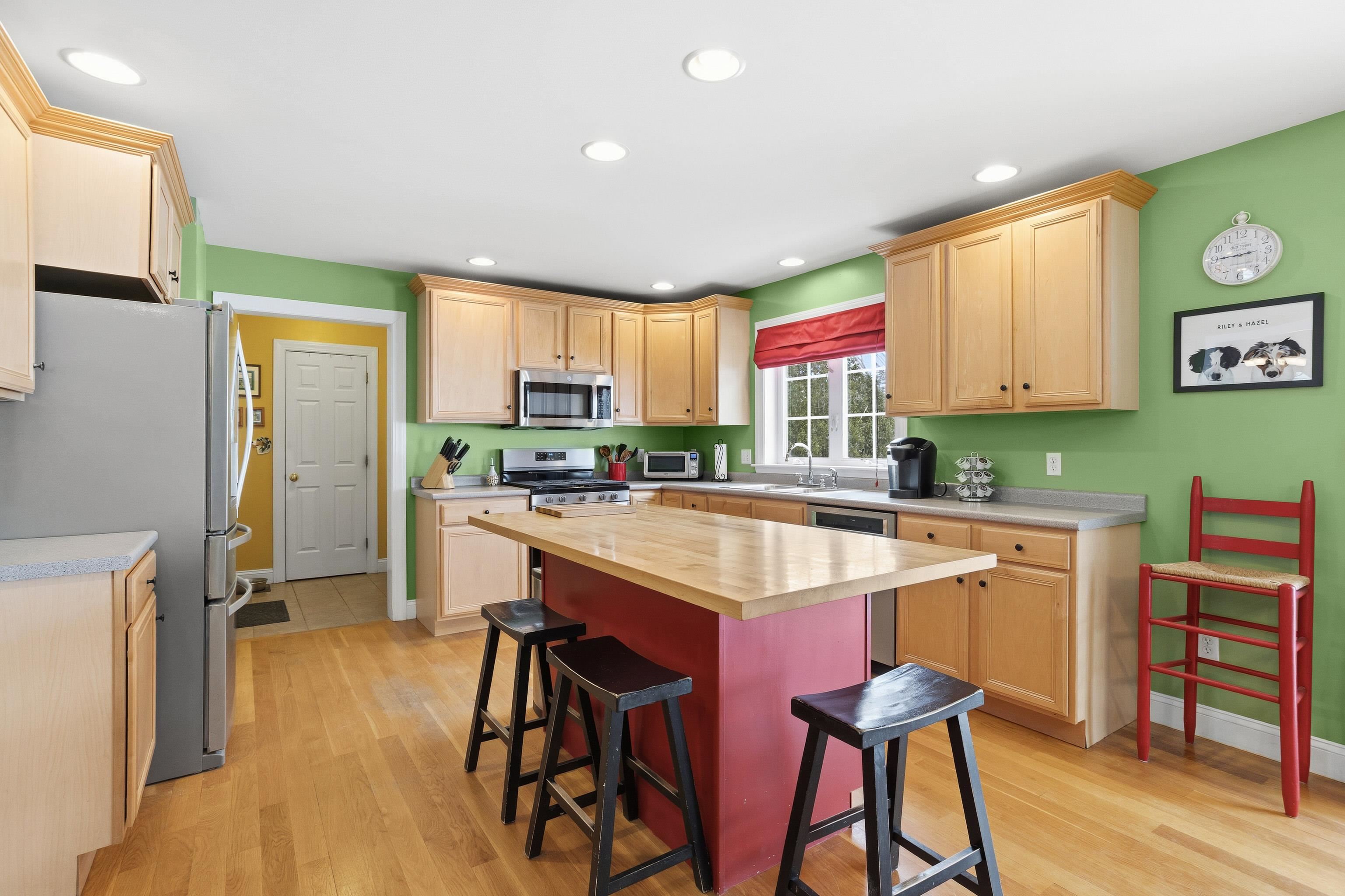 64 Danielle Lane Dover, NH 03820 - Photo 10 of 53