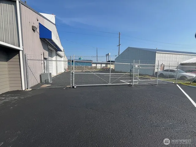 a picture of a city view