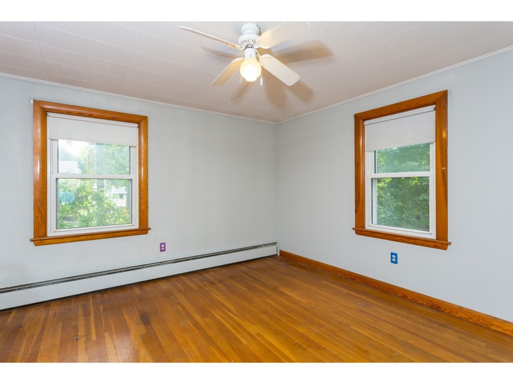 21 Howe Street Rochester, NH 03867 - Photo 17 of 30