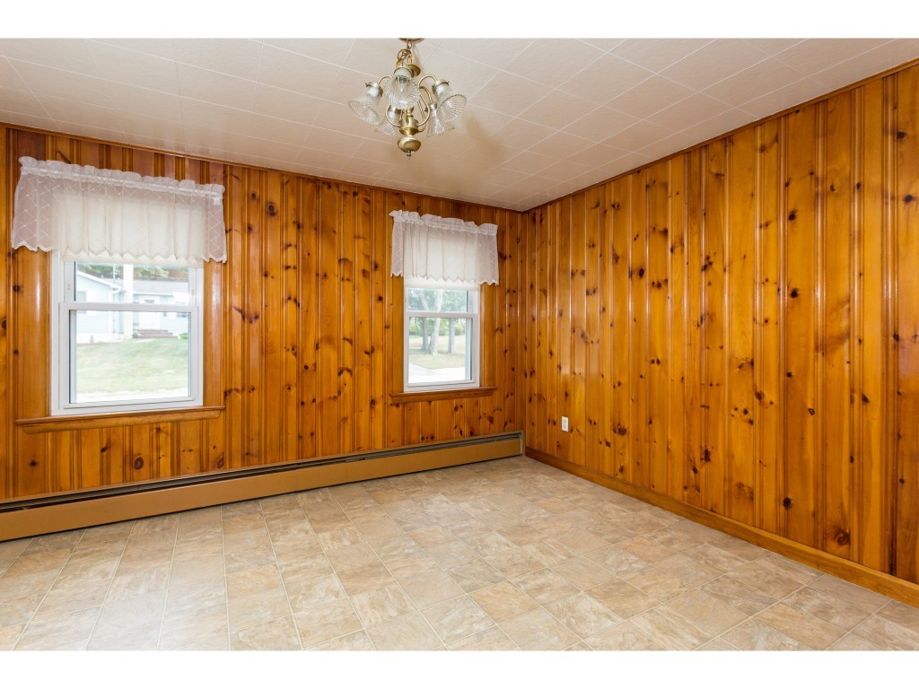 21 Howe Street Rochester, NH 03867 - Photo 10 of 30