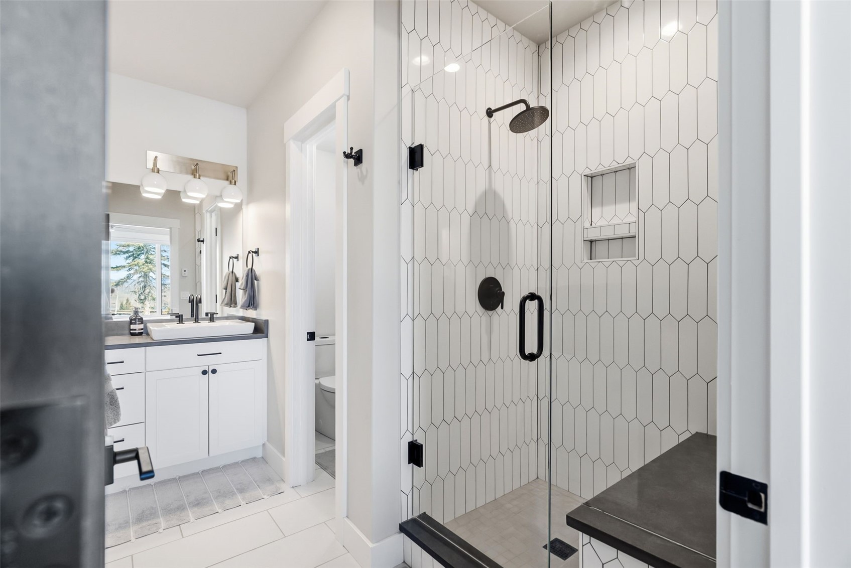 283 McKay Road Silverthorne, CO 80498 - Photo 22 of 47 Ensuite Bathroom