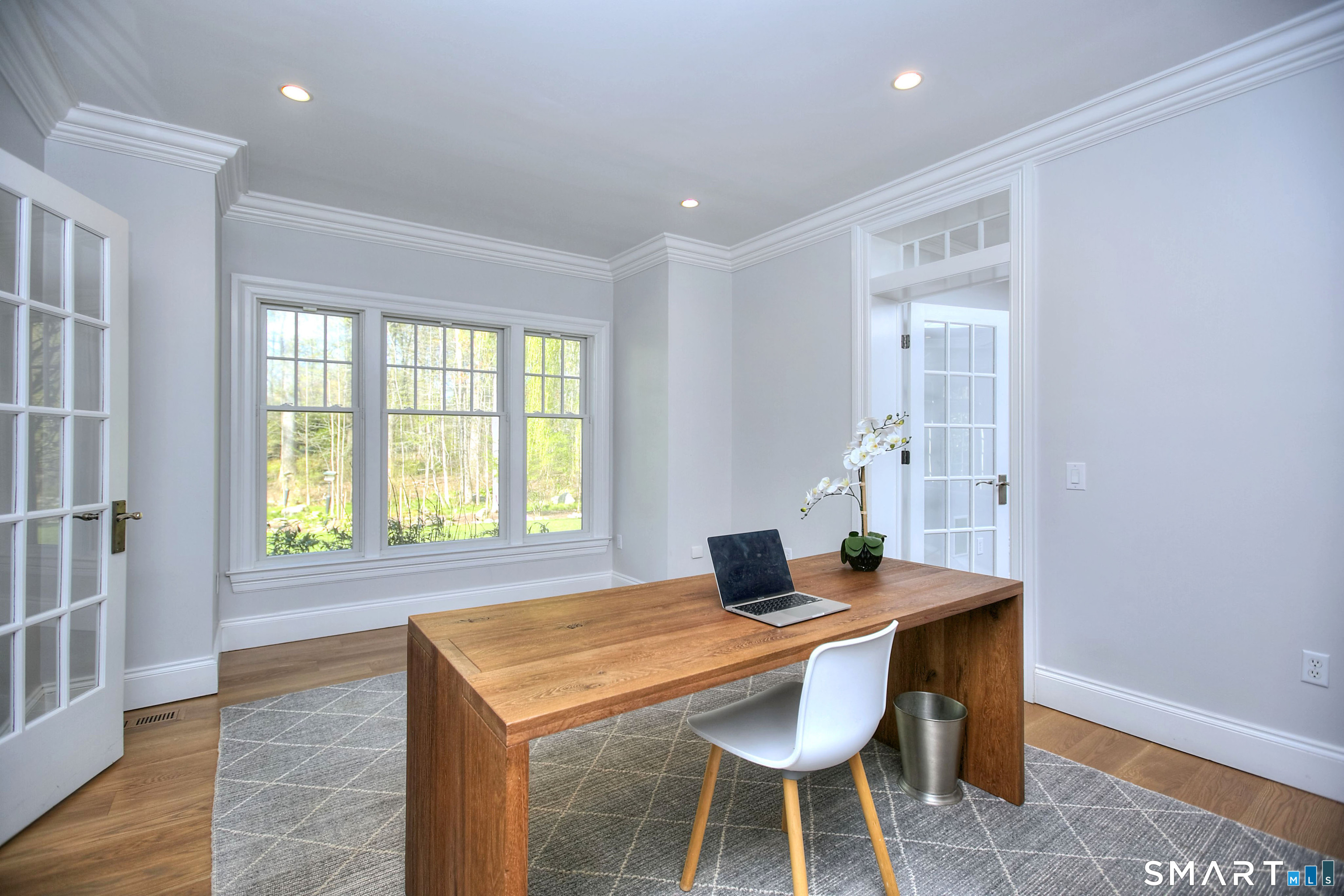 46 Burr Farms Road Westport, CT 06880 - Photo 4 of 36