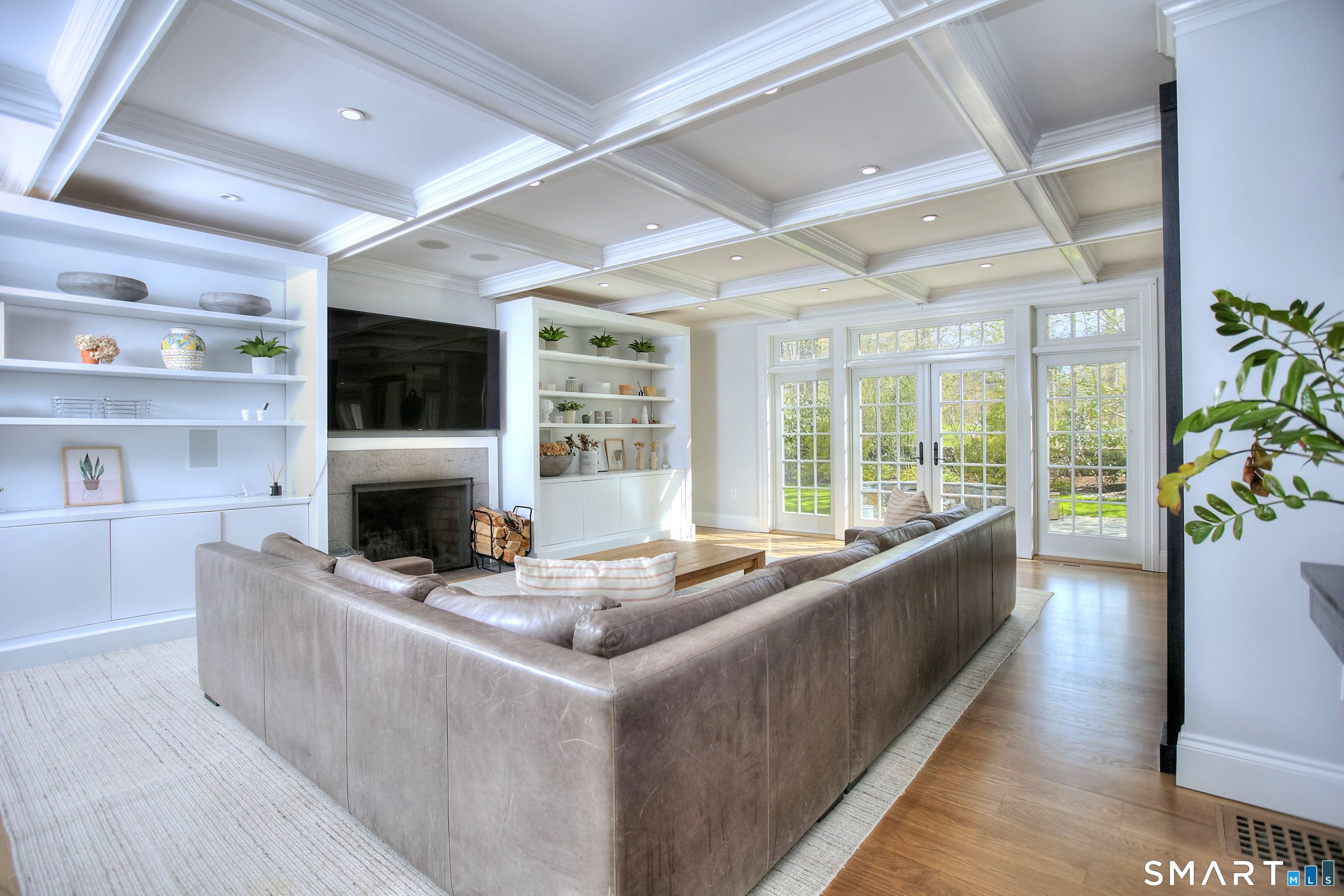 46 Burr Farms Road Westport, CT 06880 - Photo 5 of 36