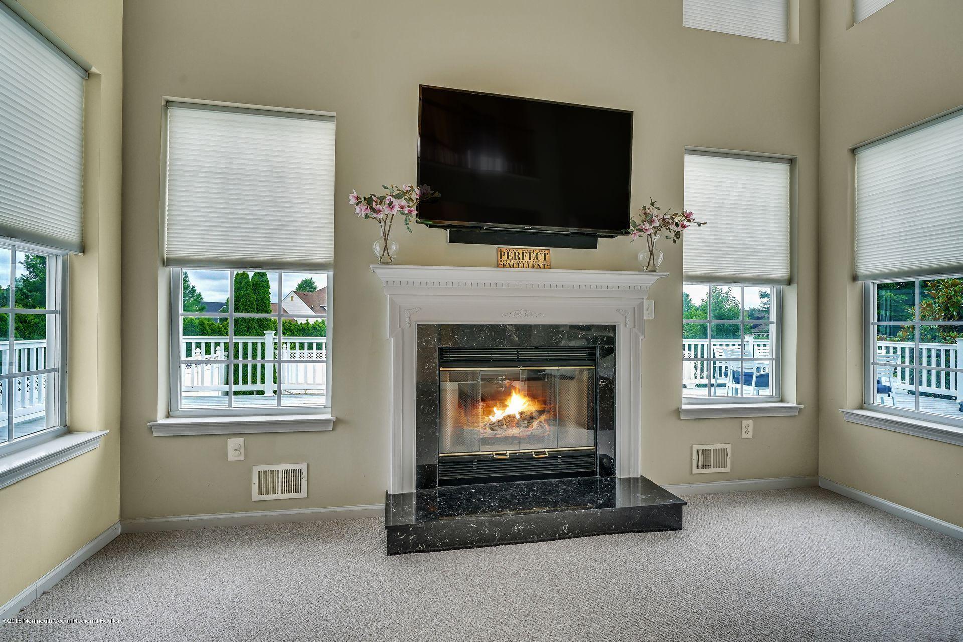 251 Pin Oak Road Freehold, NJ 07728 - Photo 13 of 51 35