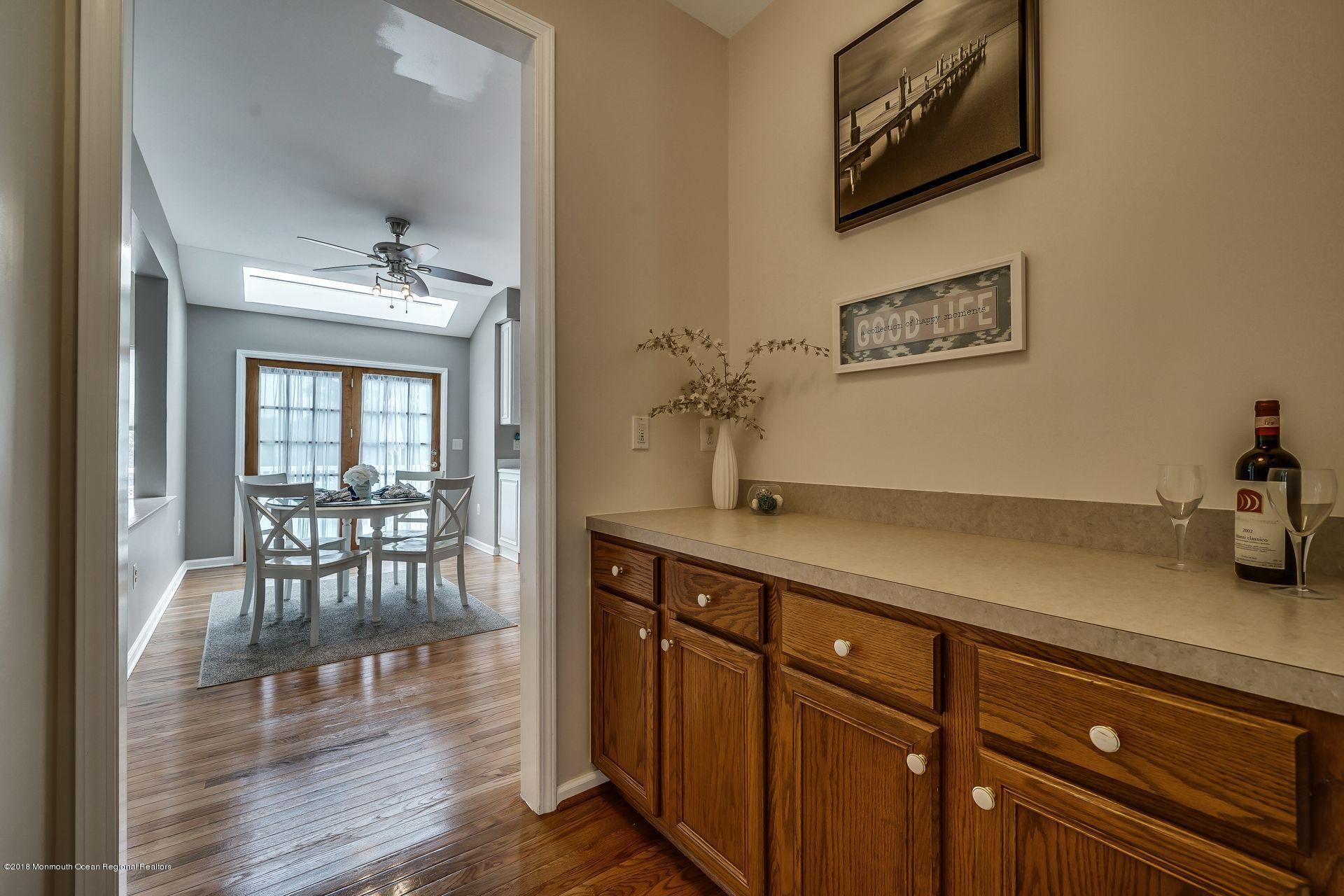 251 Pin Oak Road Freehold, NJ 07728 - Photo 16 of 51 40