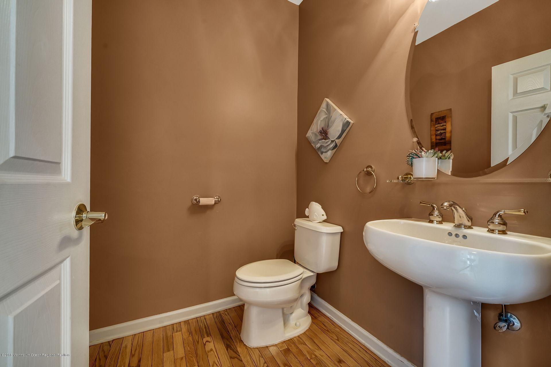 251 Pin Oak Road Freehold, NJ 07728 - Photo 17 of 51 41