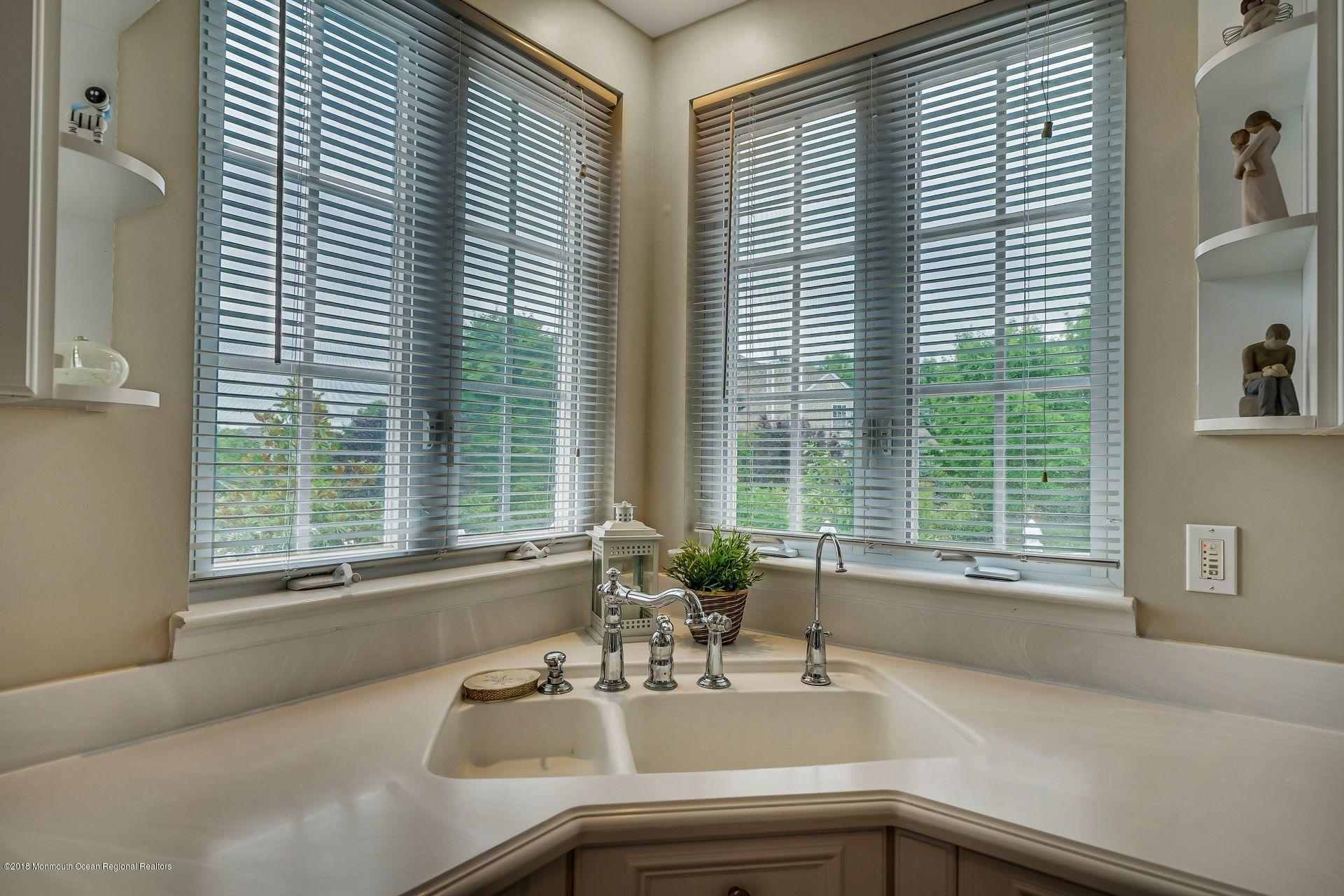 251 Pin Oak Road Freehold, NJ 07728 - Photo 27 of 51 51