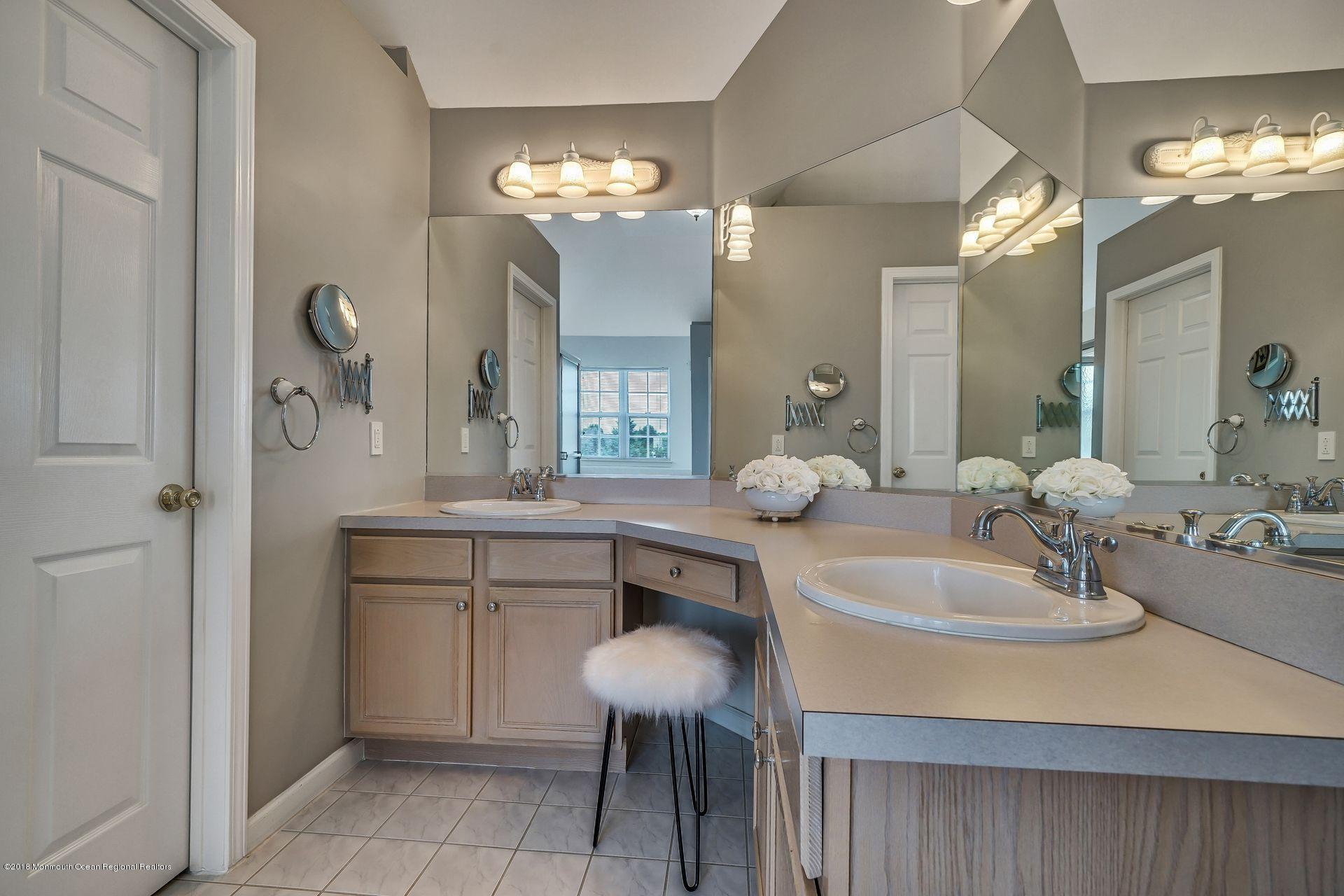 251 Pin Oak Road Freehold, NJ 07728 - Photo 43 of 51 71