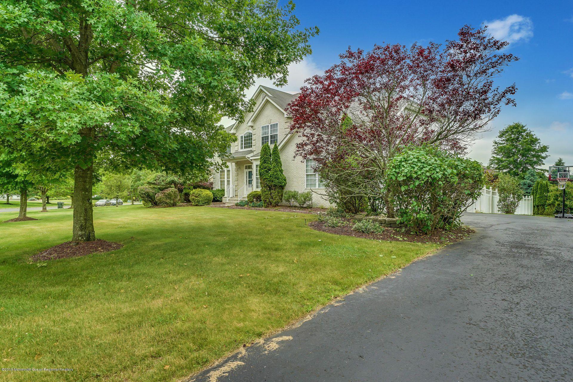 251 Pin Oak Road Freehold, NJ 07728 - Photo 7 of 51 16