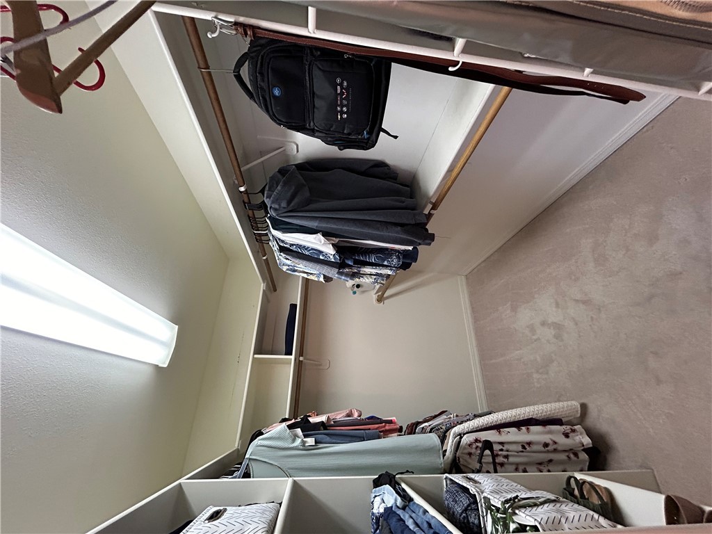 4351 Pinto Road Kingman, AZ 86401 - Photo 11 of 33 master closet