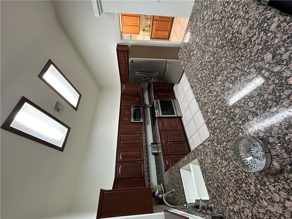 4351 Pinto Road Kingman, AZ 86401 - Photo 15 of 33 Kitchen
