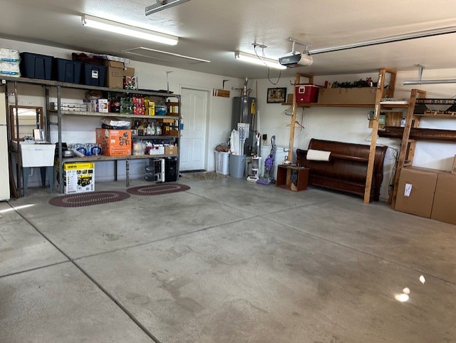 4351 Pinto Road Kingman, AZ 86401 - Photo 33 of 33 Garage