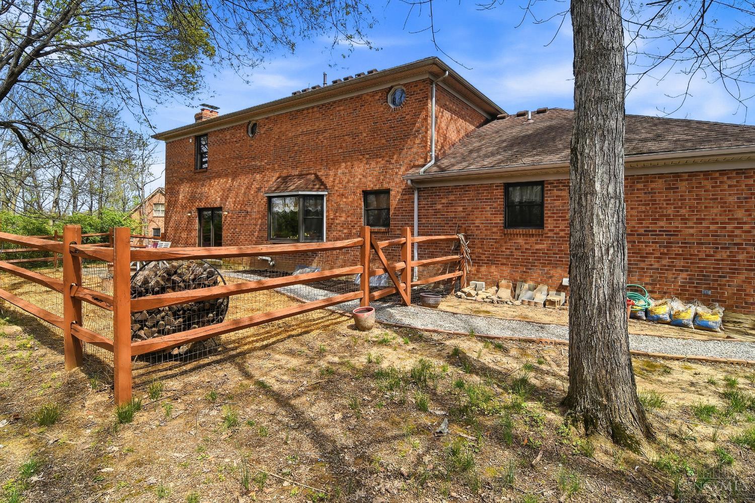 4374 Boomer Road Cincinnati, OH 45247 - Photo 39 of 49