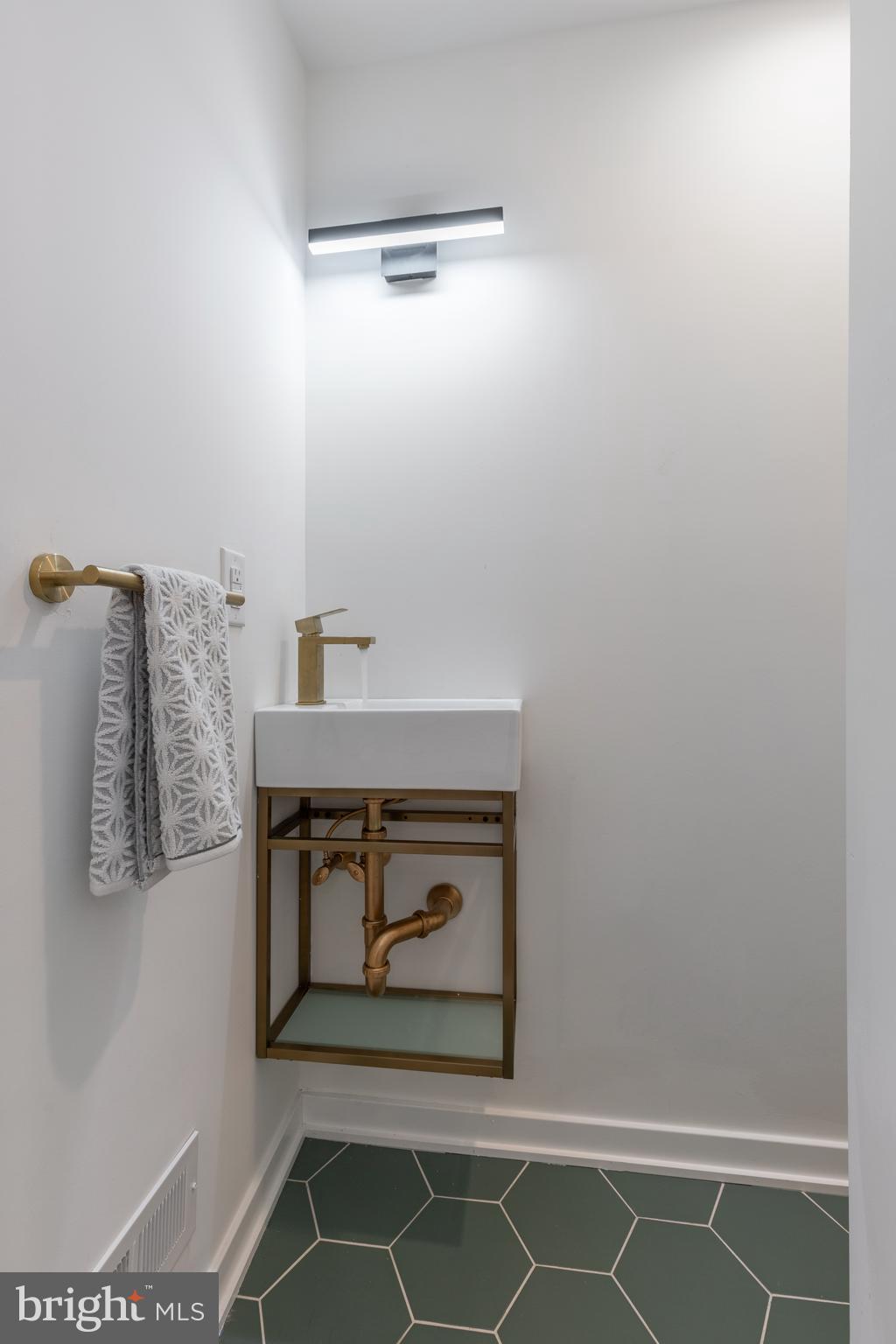 936 Tasker Street Philadelphia, PA 19148 - Photo 29 of 56