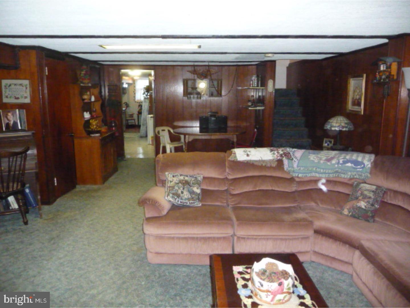 1124 Plane Road Philadelphia, PA 19115 - Photo 14 of 19 Family Room