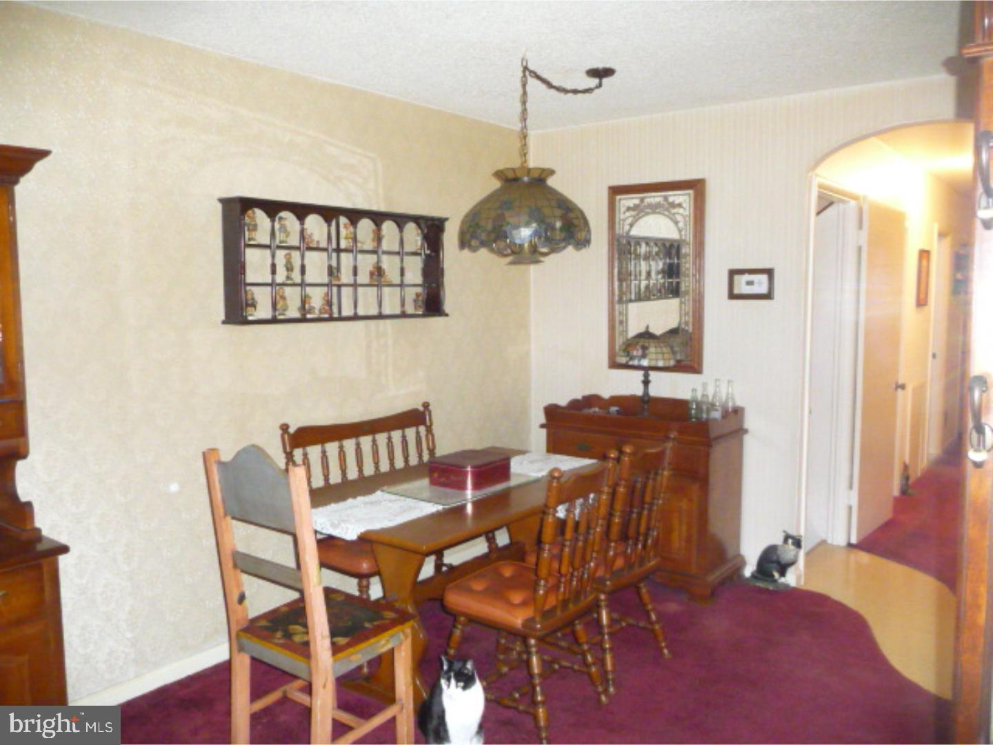 1124 Plane Road Philadelphia, PA 19115 - Photo 4 of 19 Dining Room