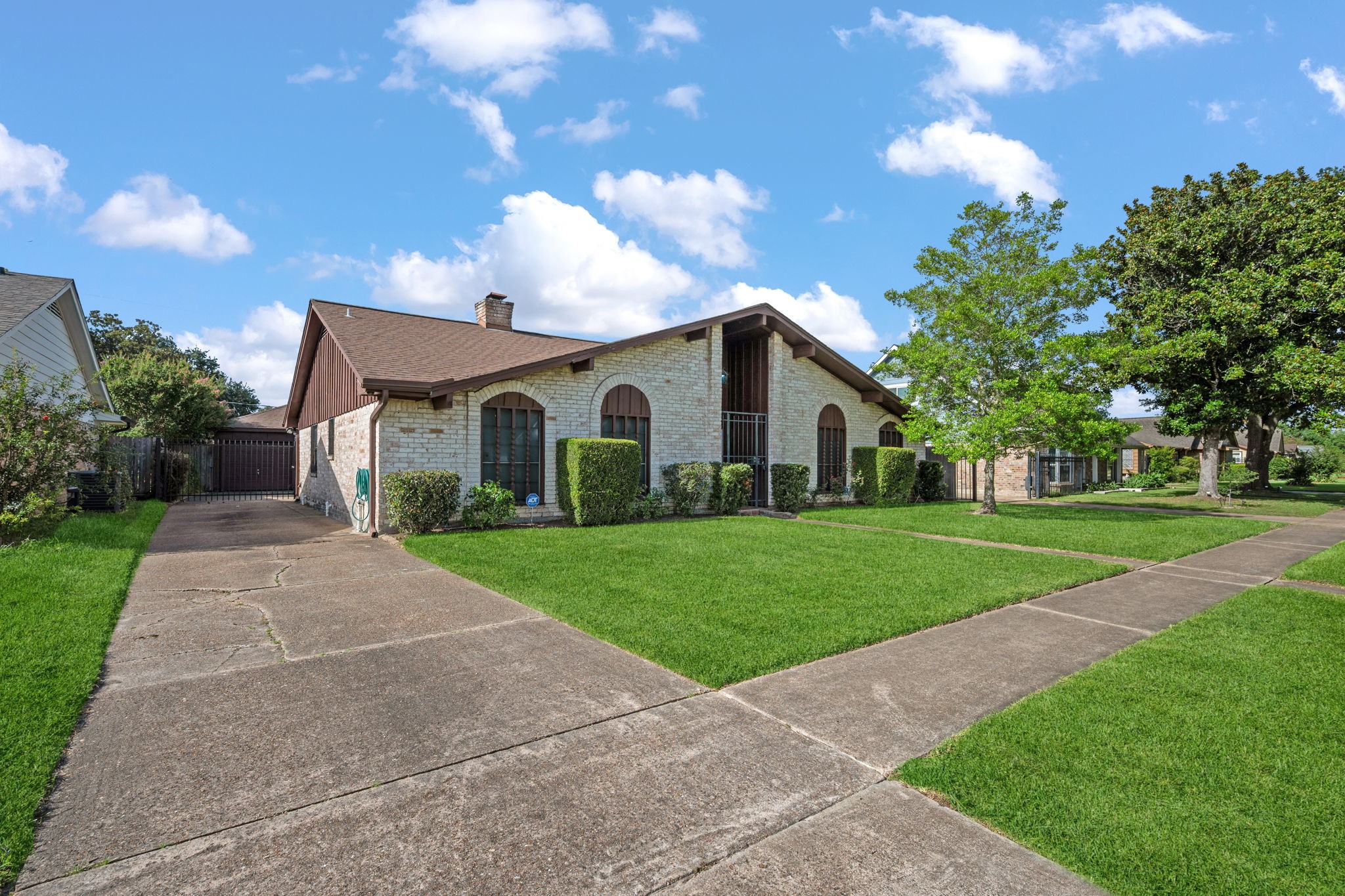 8834 Sandstone Road Houston, TX 77036 - Photo 27 of 31