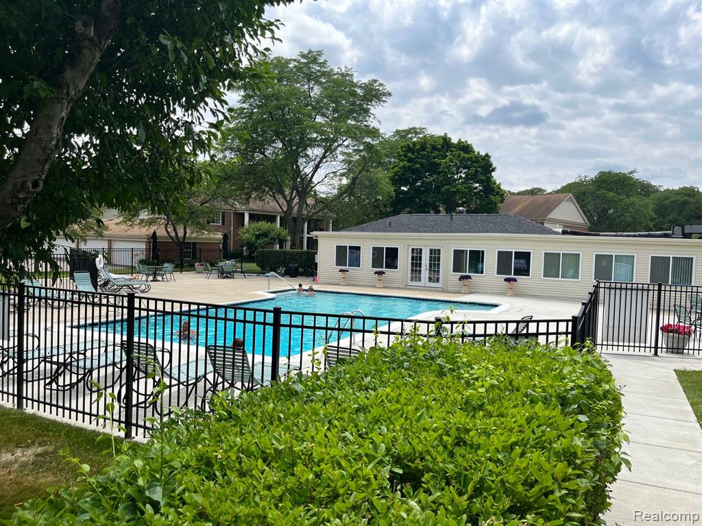 29652 Middlebelt Road, Unit 2403 Farmington, MI 48334 - Photo 11 of 23