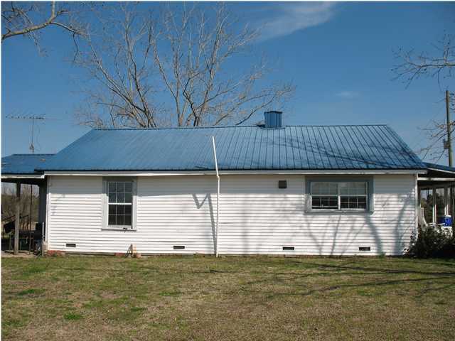 2050 County Road DeFuniak Springs, FL 32433 - Photo 9 of 26 Gallery Image 9