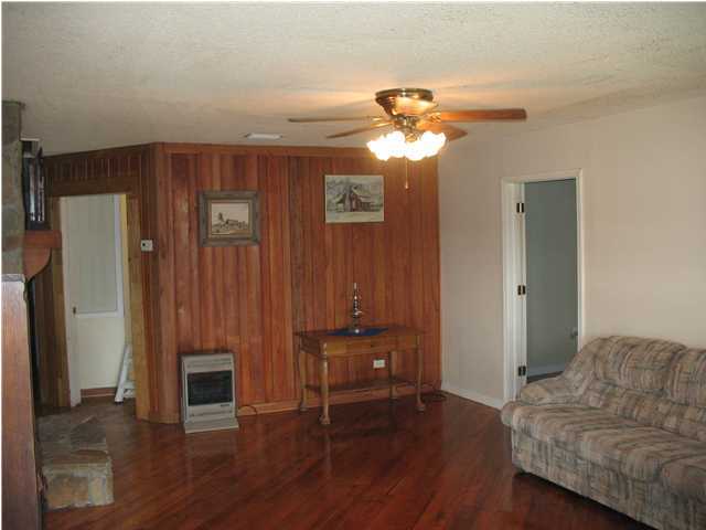 2050 County Road DeFuniak Springs, FL 32433 - Photo 10 of 26 Gallery Image 10