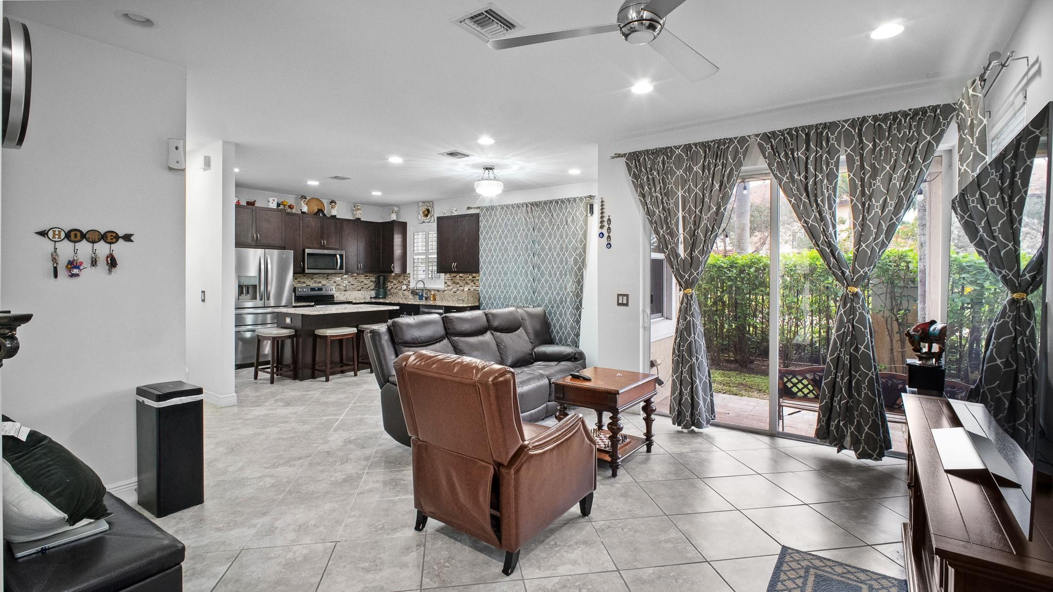 6993 Pines Circle, Unit 6993 Coconut Creek, FL 33073 - Photo 22 of 33 Photo 22