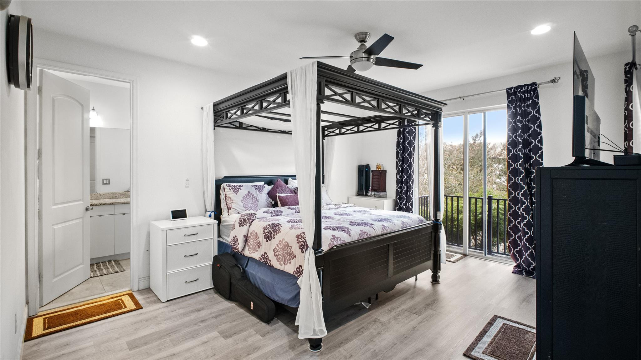 6993 Pines Circle, Unit 6993 Coconut Creek, FL 33073 - Photo 5 of 33 Photo 5