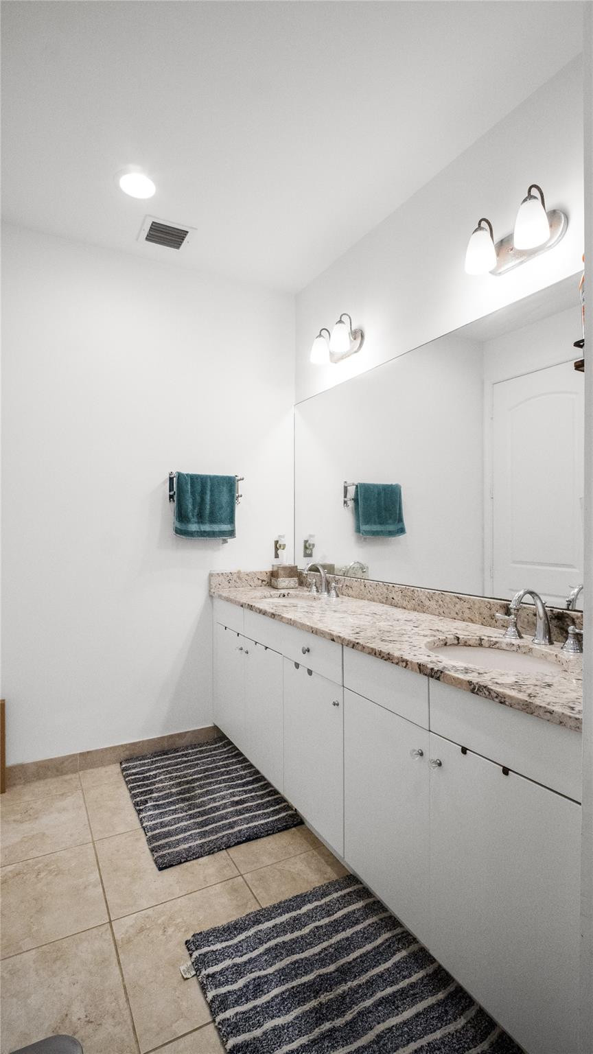 6993 Pines Circle, Unit 6993 Coconut Creek, FL 33073 - Photo 8 of 33 Photo 8