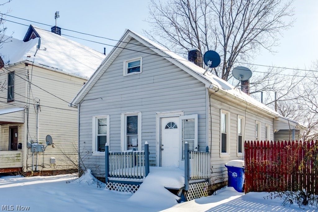 3646 Independence Road Cleveland, OH 44105 - Photo 3 of 5
