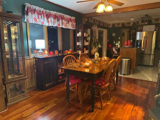 $239,900 | 21 Colonial Drive, Clinton, IL 61727