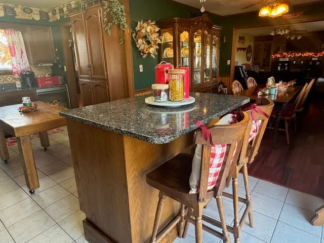 $239,900 | 21 Colonial Drive, Clinton, IL 61727