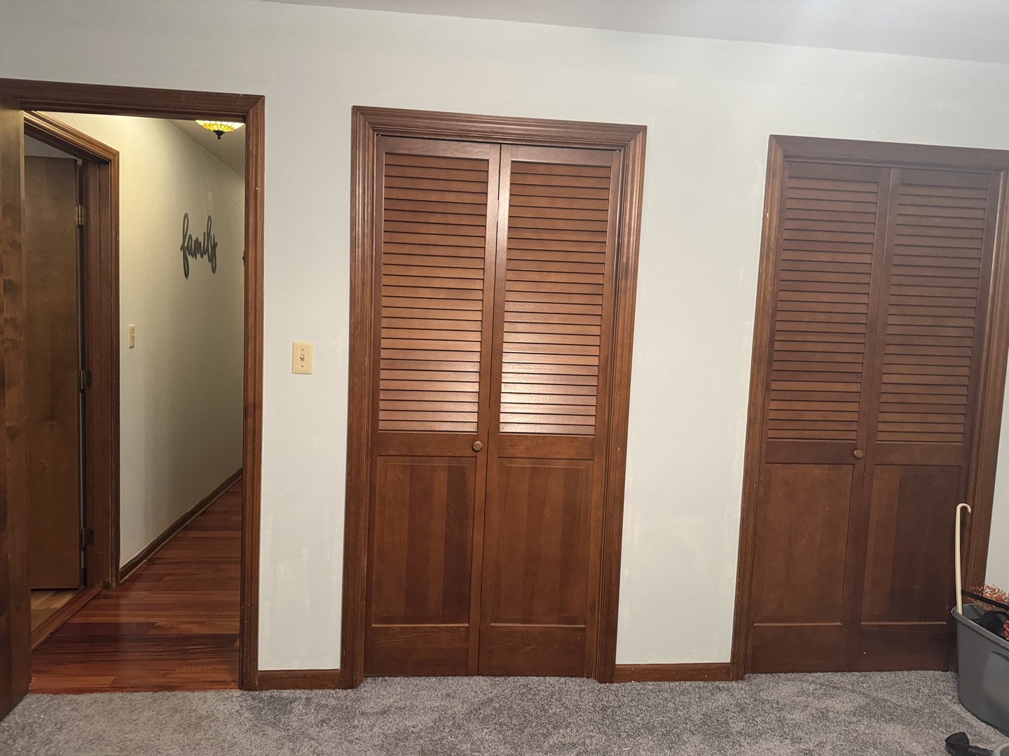 21 Colonial Drive Clinton, IL 61727 - Photo 32 of 40 a view of a livingroom and a window