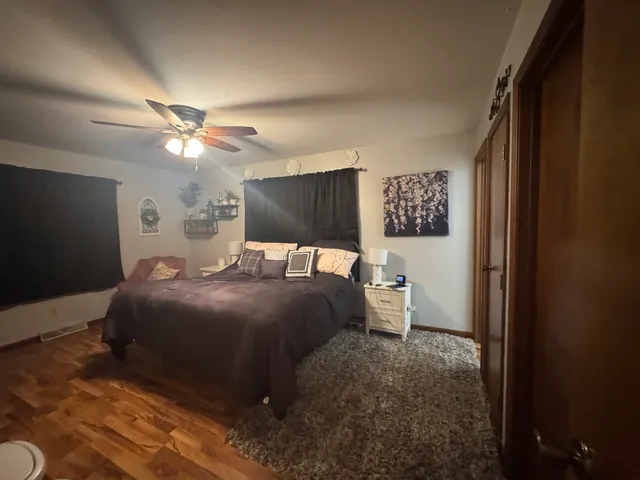 $239,900 | 21 Colonial Drive, Clinton, IL 61727