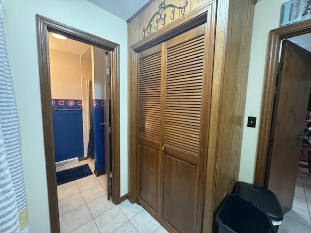 $239,900 | 21 Colonial Drive, Clinton, IL 61727