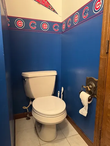 $239,900 | 21 Colonial Drive, Clinton, IL 61727