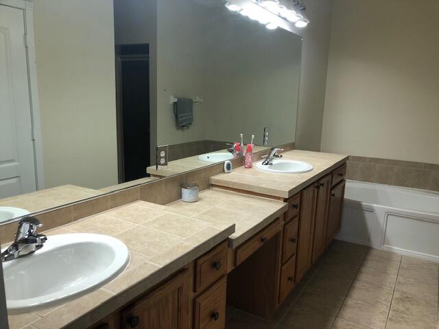 3912 Sabal Way Fort Pierce, FL 34981 - Photo 18 of 31 IMG_8039