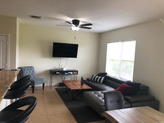 3912 Sabal Way Fort Pierce, FL 34981 - Photo 3 of 31 IMG_8024