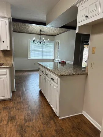$2,400 | 103 Wroxton Drive, Conroe, TX 77304