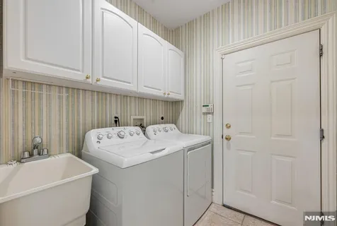 $1,999,999 | 193 Pulis Avenue, Franklin Lakes, NJ 07417