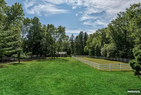 $1,999,999 | 193 Pulis Avenue, Franklin Lakes, NJ 07417