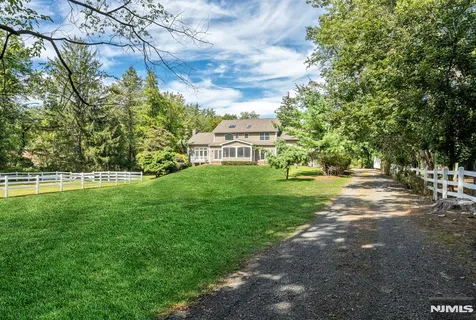 $1,999,999 | 193 Pulis Avenue, Franklin Lakes, NJ 07417