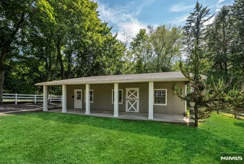 $1,999,999 | 193 Pulis Avenue, Franklin Lakes, NJ 07417